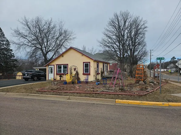 102 3rd Ave NW, Crosby, MN 56441