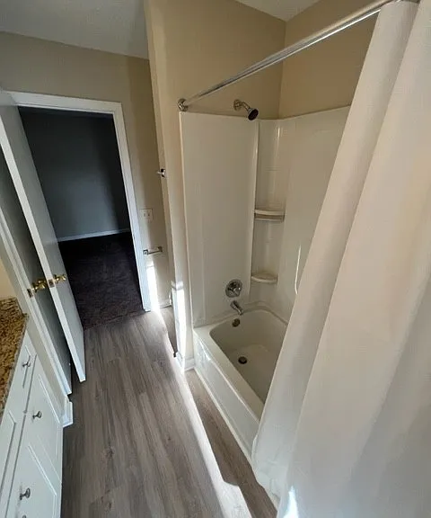 622 Castlegate Dr — Photo 15