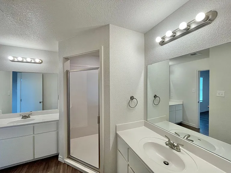 1802 Clovis Dr — Photo 22