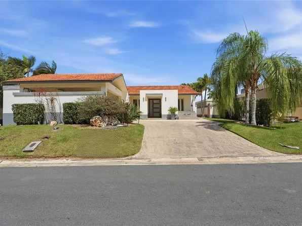 299 Sabanera, Dorado, PR 00646