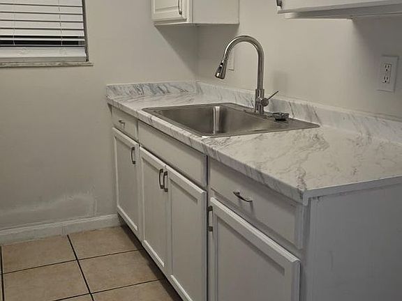 2nd image of 1875 40th Ave Unit 2