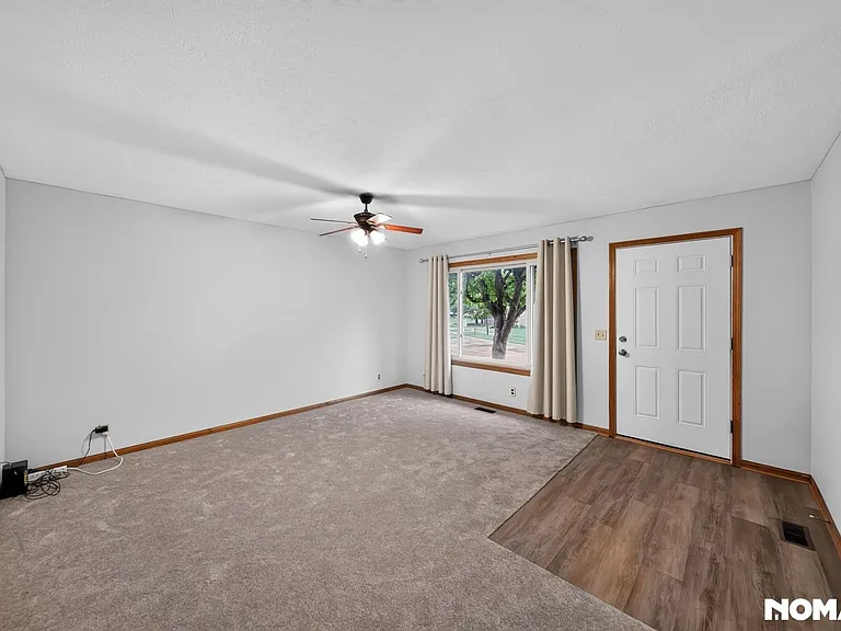 908 Newport Blvd — Photo 7
