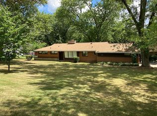 728 N Kalamazoo St, Paw Paw, MI 49079