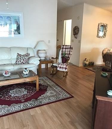 5th image of 2059 E Lakeview Dr