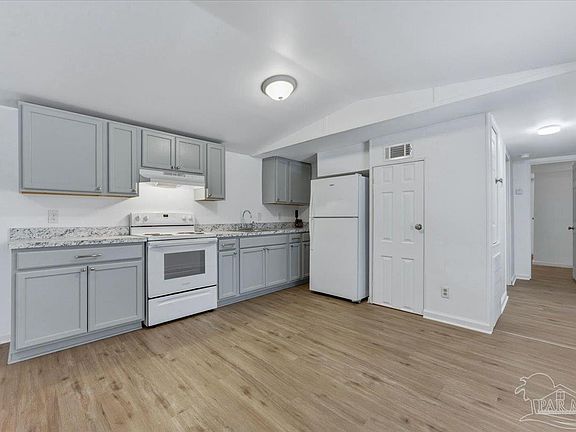 2nd image of 5473 Bluebird St