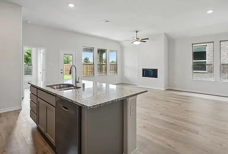 4195 Waldron Trl — Photo 9