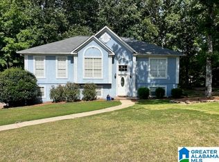 604 Park Forest Ln, Alabaster, AL 35007