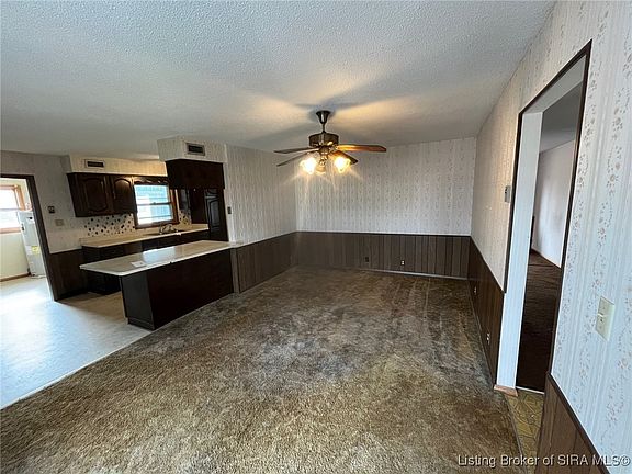 4th image of 3401 Royal Oak Drive