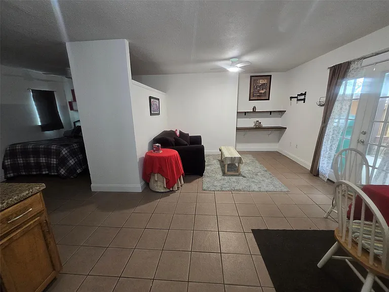 9802 Sagepike Dr — Photo 44