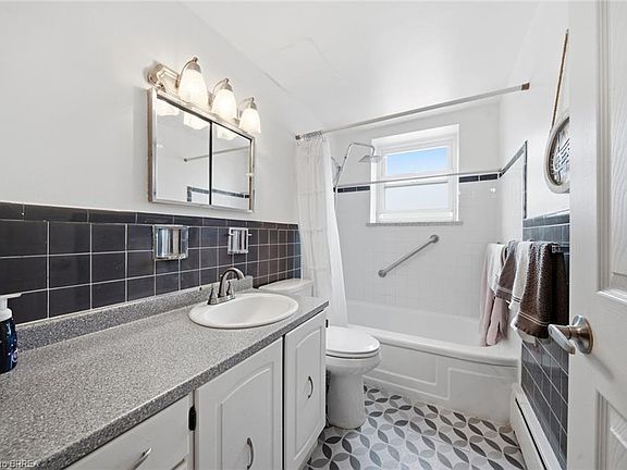 5th image of 87 Saint George St #508