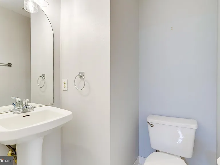1706 S Edgewood St — Photo 37