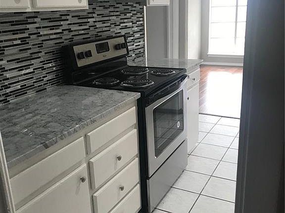 4th image of 8916 Mahan Dr