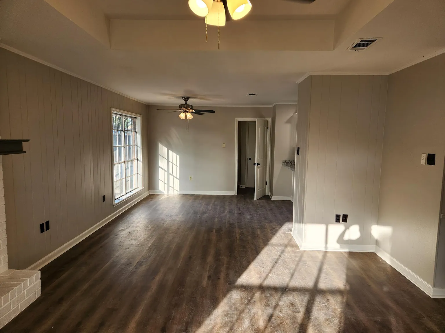 11453 Blanton Ave — Photo 4