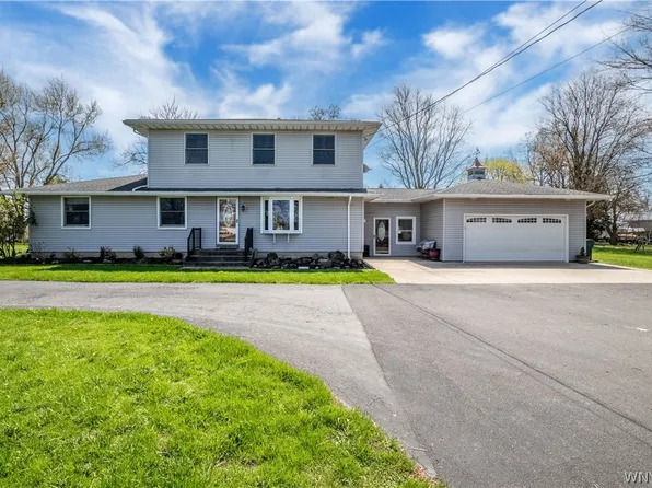 3878 Lockport Rd, Sanborn, NY 14132