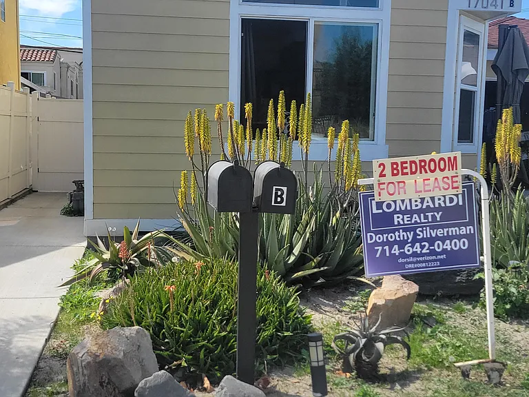 17041 B Ln — Photo 1