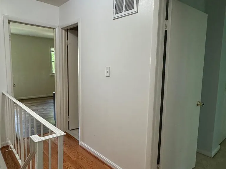 14582 Earlham Ct — Photo 10