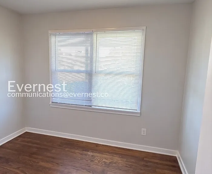 5725 Avenue O — Photo 14