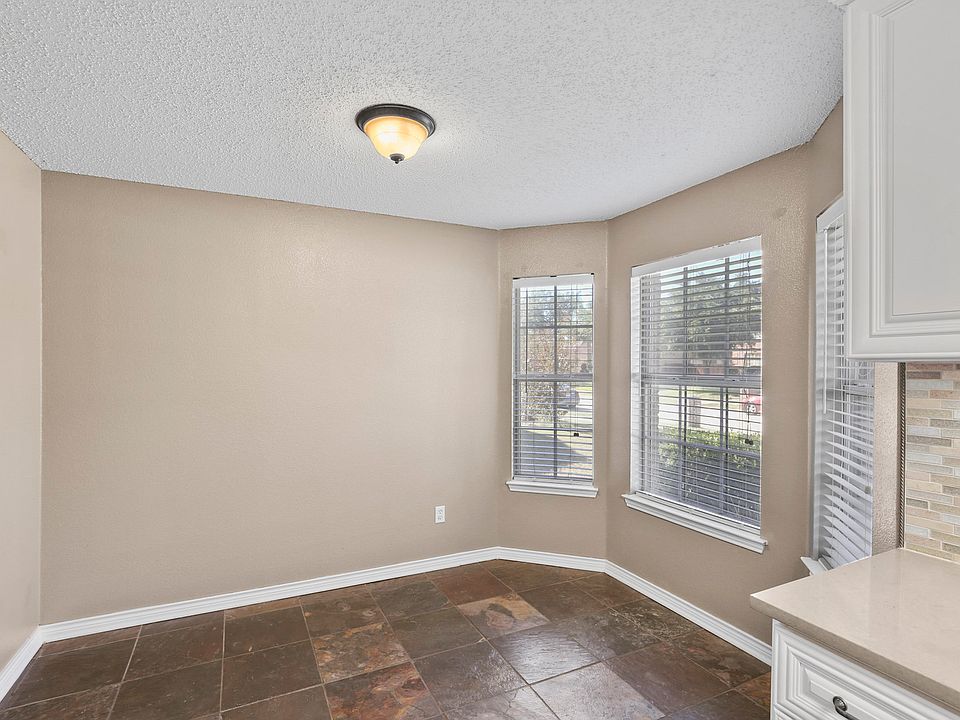 1st image of 1210 Willoughby Dr