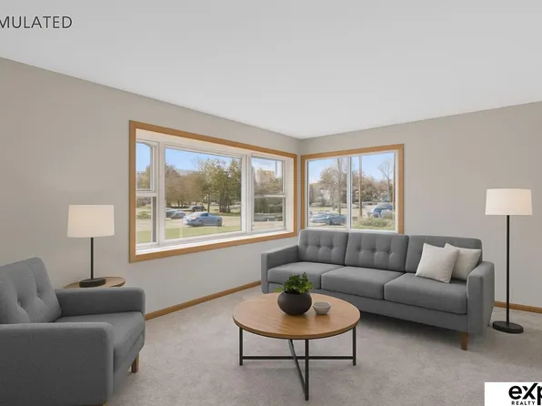 5517 Pioneers Blvd, Lincoln, NE 68516