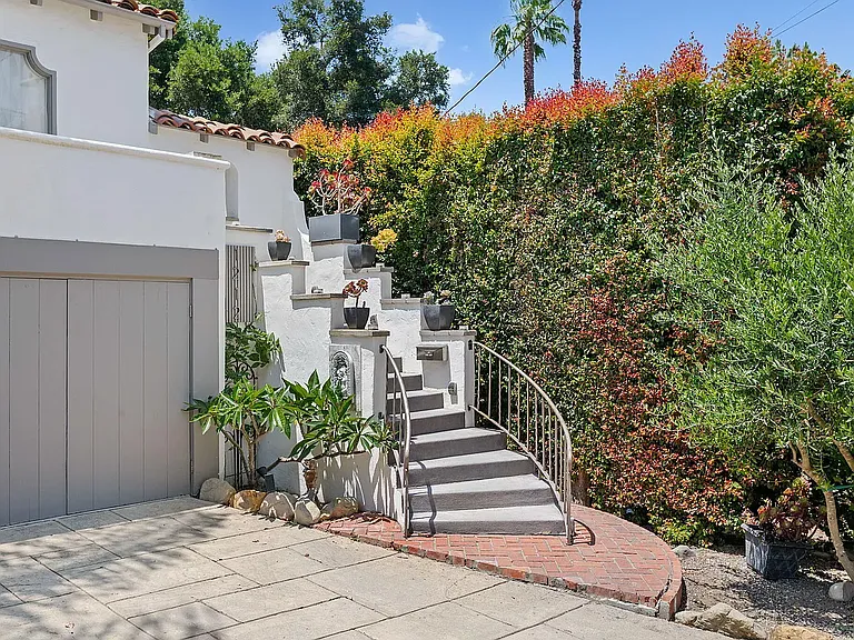 1212 W Micheltorena St — Photo 21