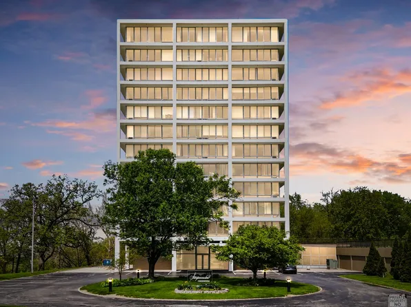 1337 21st Ave #12B, Rock Island, IL 61201