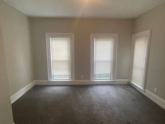 4th image of 5910 Lexington Ave Unit 2-U