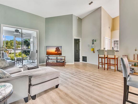 4th image of 805 Pine Valley Pl