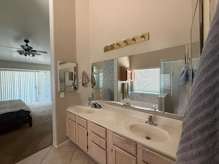 1126 W Grand Caymen Dr — Photo 27