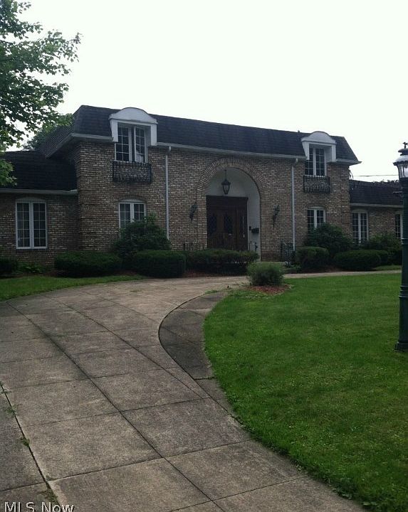1st image of 1274 Country Club Dr