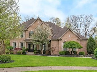 1865 Madison Dr, Coraopolis, PA 15108