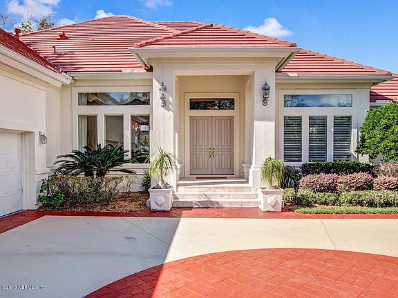 4 Turnberry Pointe Way