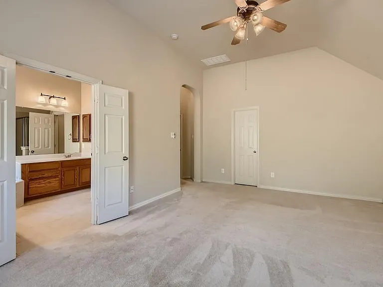 2798 Sparks Dr — Photo 9