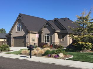 3828 W Snow Cherry Ct, Meridian, ID 83646