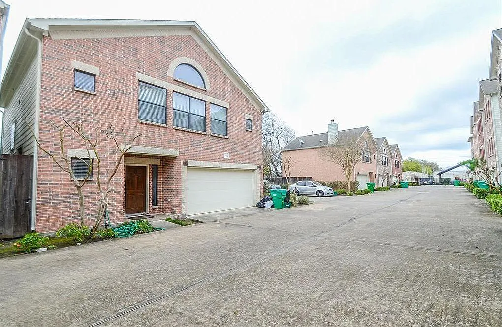 3417 Rolgom Place Ct — Photo 2