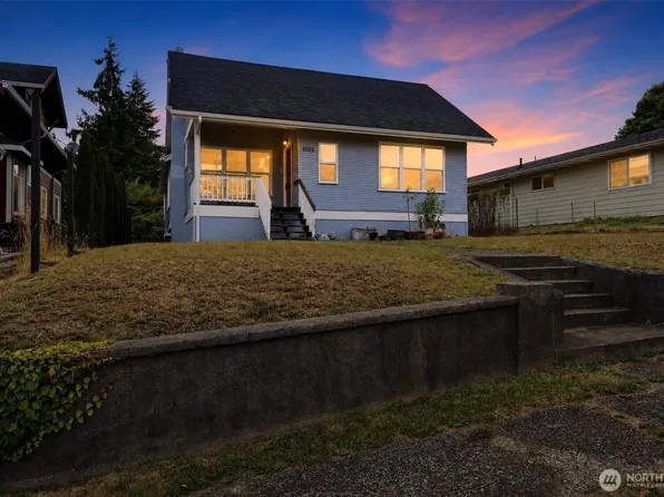 1019 Duryea Street, Raymond, WA 98577