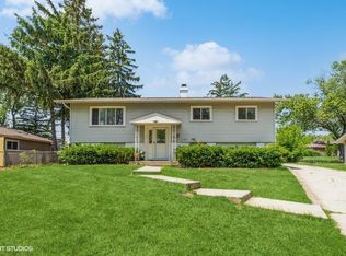 1380 Gentry Rd, Hoffman Estates, IL 60169