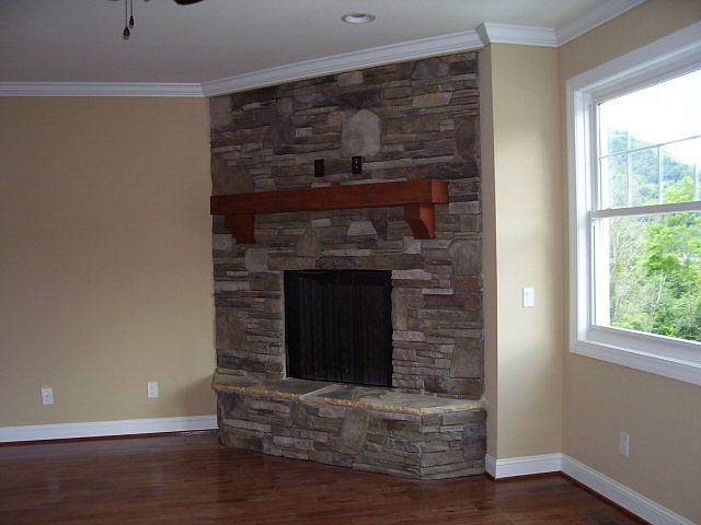 2nd image of 118 Willow Ridge Ln