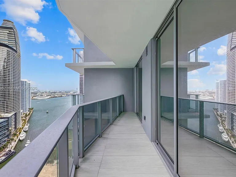 77 SE 5th St #3205 — Photo 14