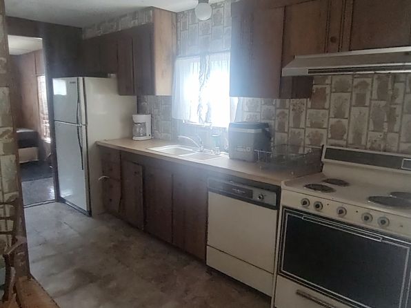 134 Hidden Valley Dr, Bandera, TX 78003