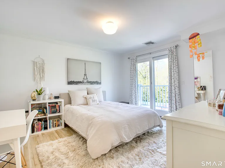 35 Dartmouth Rd — Photo 12