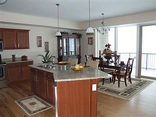 3rd image of 9420 Larimar Dr #Bg9e