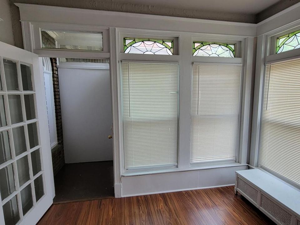 1st image of 4137 E Roosevelt Blvd