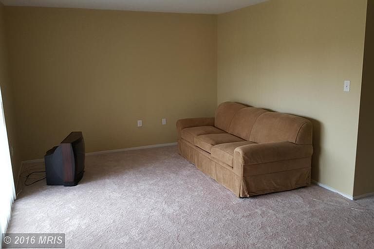 2nd image of 10022 Stedwick Rd #10022