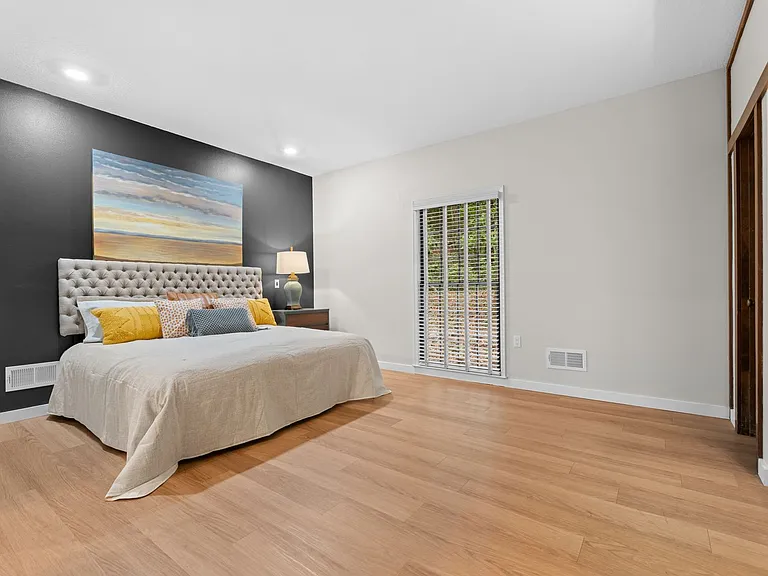 211 Wendwood Dr — Photo 17