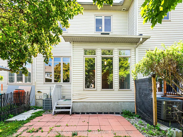 729 Nakina Way — Photo 43