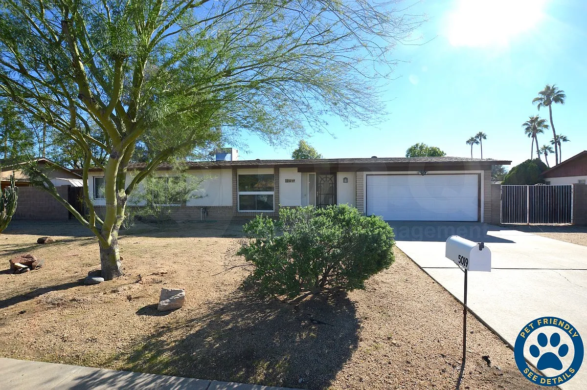 3 bed, 2.0 bath, 1516 sqft, $2,595 — Photo 1