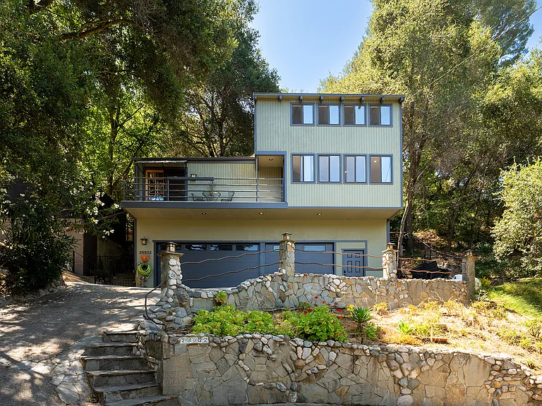 20932 Canyon Trl #B — Photo 1