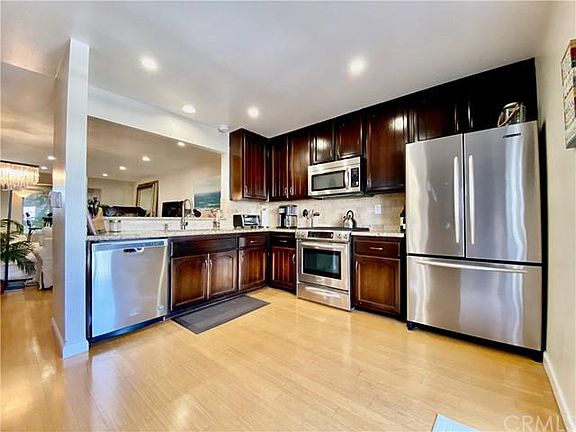 5th image of 160 Hermosa Ave