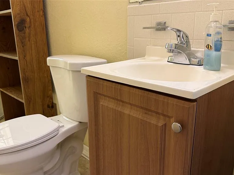 7621 Rosewood Dr — Photo 38