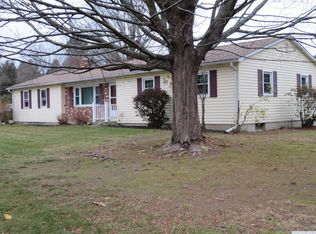 11 Catskill View Dr, Kinderhook, NY 12106